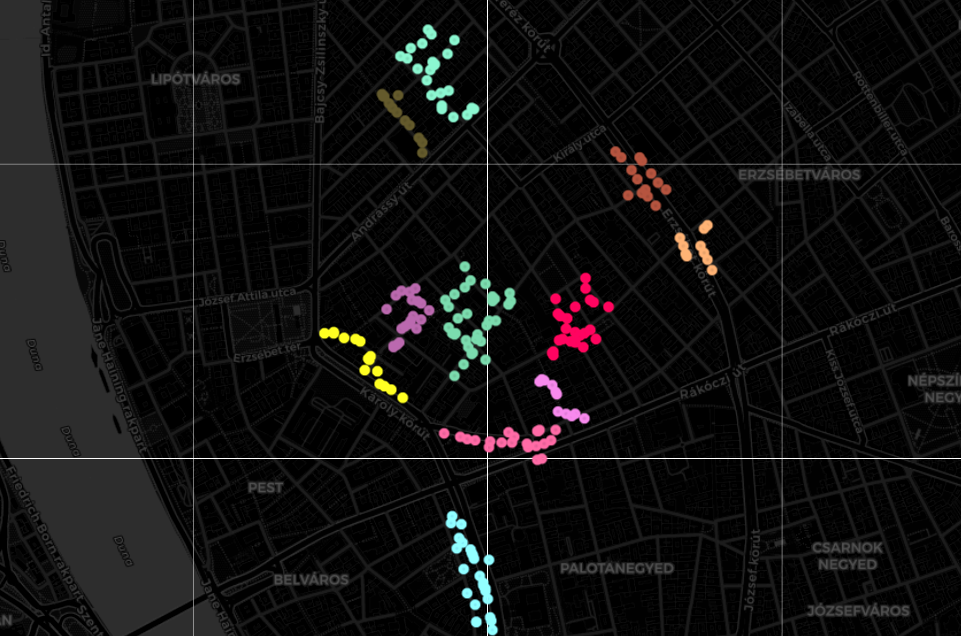 Identifying Topical Hot Spots in Urban Areas